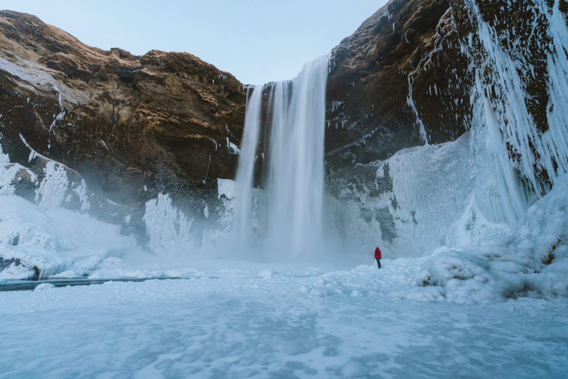 sustainable solo travel iceland